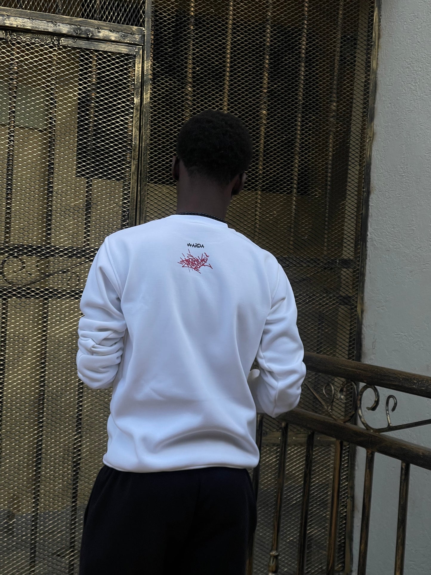 WHITE SCRIBBLE SWEATSHIRT