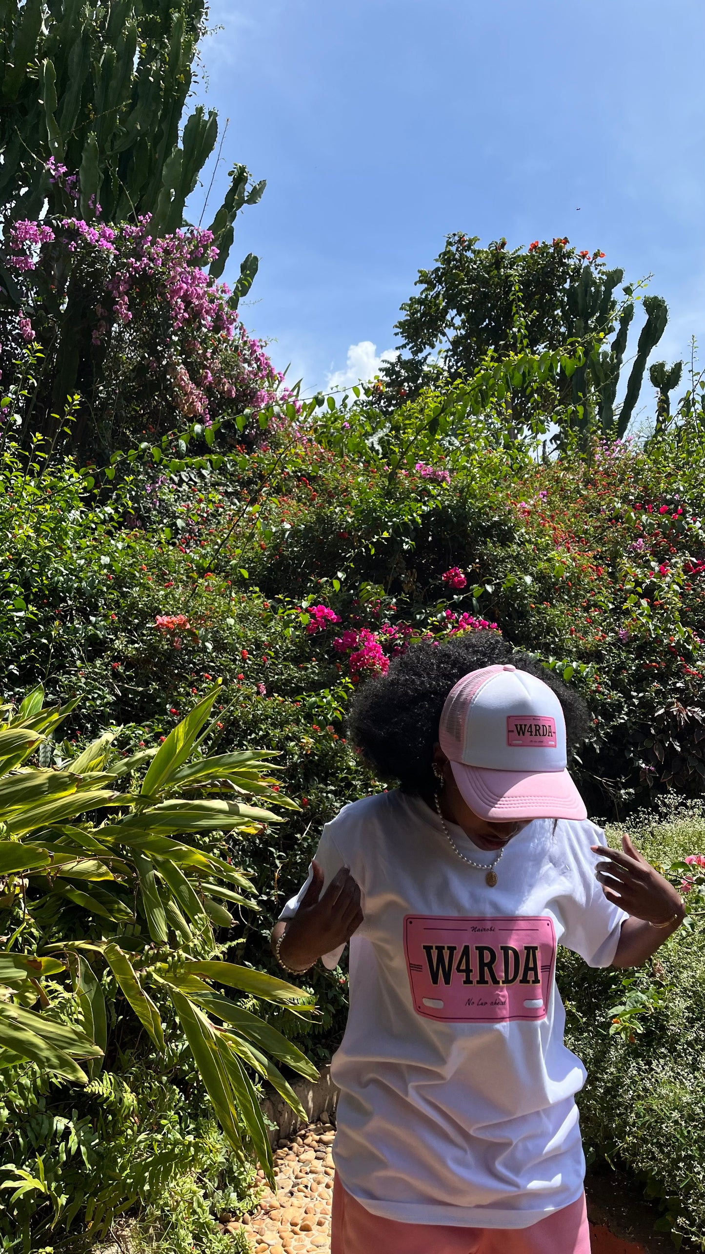 NO LOVE AHEAD WHITE TEE